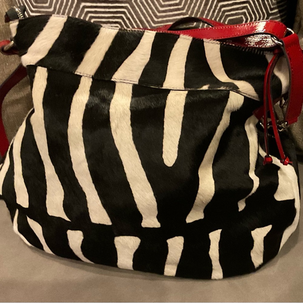 Stylish Black and White Zebra Print Women's Bag